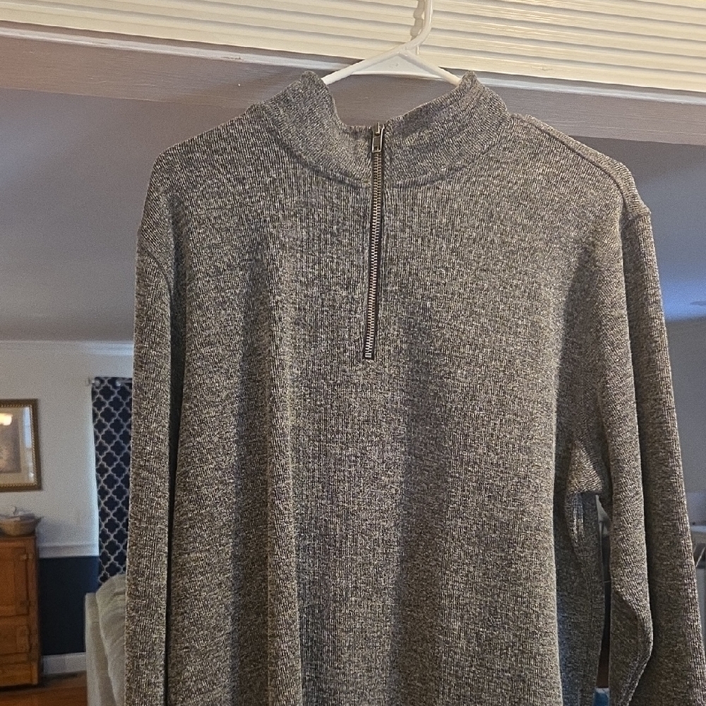 GAP Men's Charcoal Zip-Up Sweater